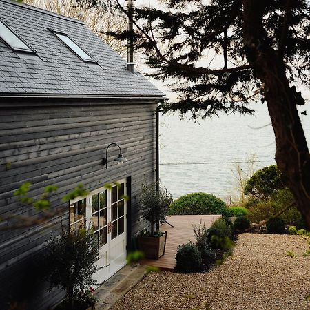 1-Bed Luxury Seafront Cabin In Heart Of Newlyn, Mousehole 外观 照片